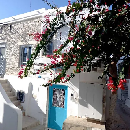 Tristrato Parikia (Paros)
